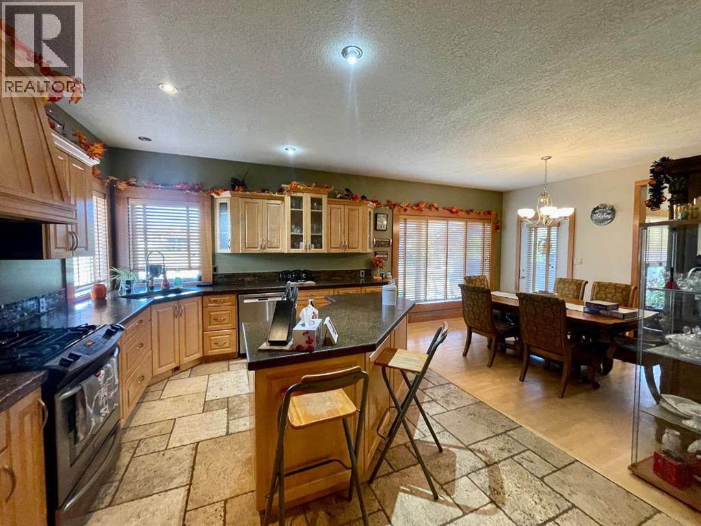 4112 15 Avenue - 8
