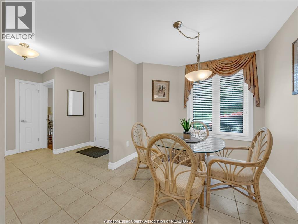 1630 Naples Crescent — photo 14