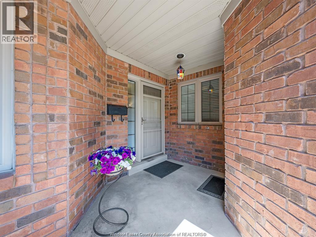 1630 NAPLES CRESCENT, LaSalle — photo 6