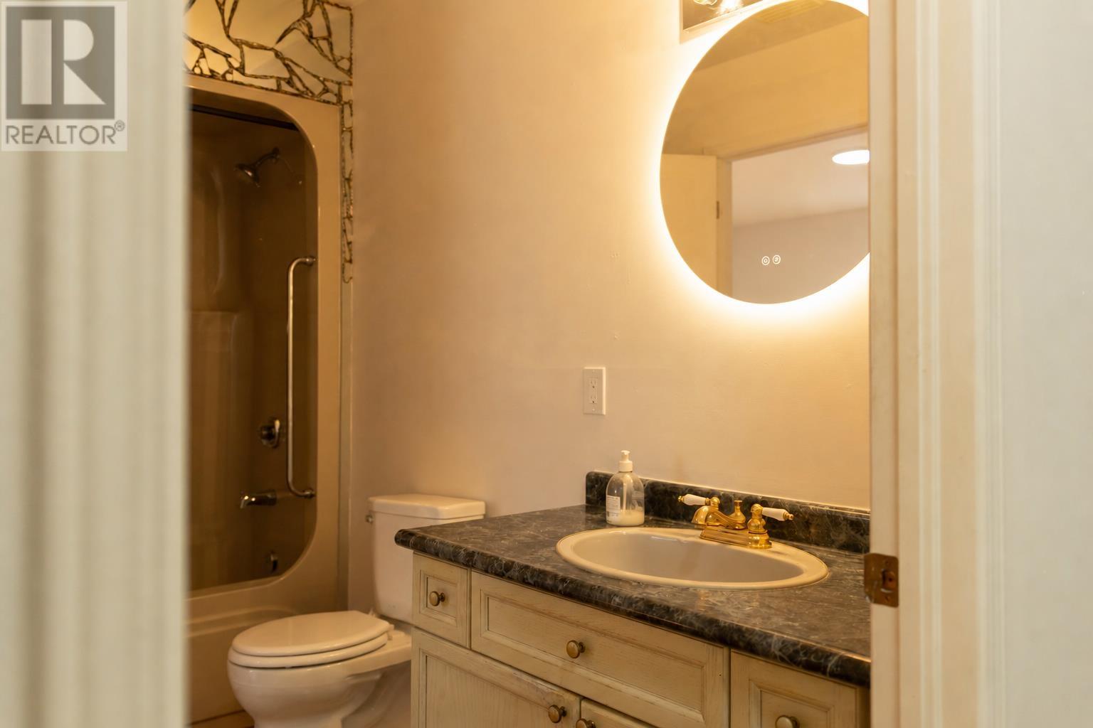 27 Village Ct — photo 15