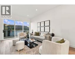 4pc Bathroom - 2026 36 Street Sw, Calgary, AB T3E2Z1 Photo 16
