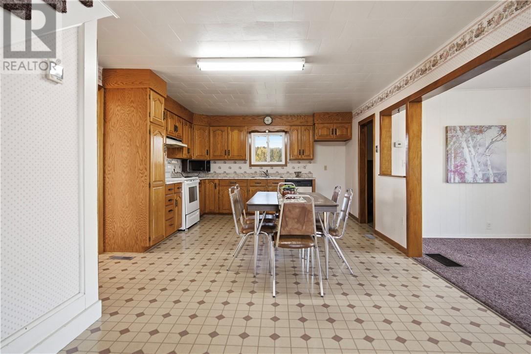 184 Leduc Road - 9