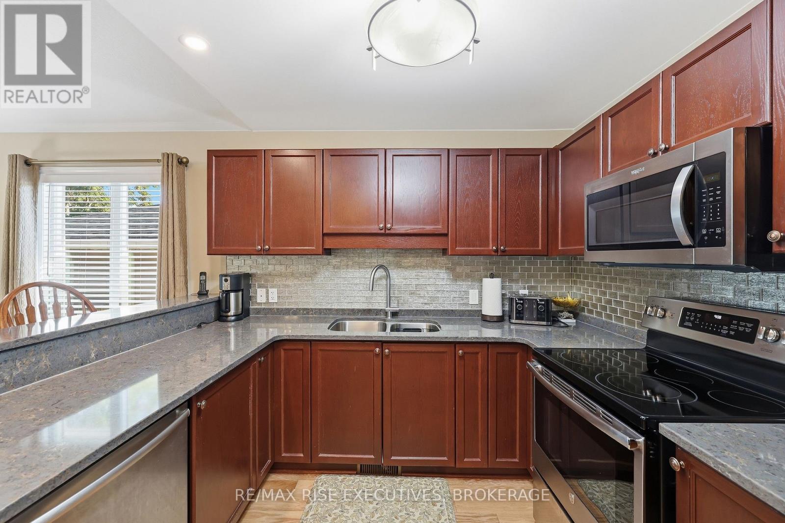 176 Macdougall Drive — photo 10
