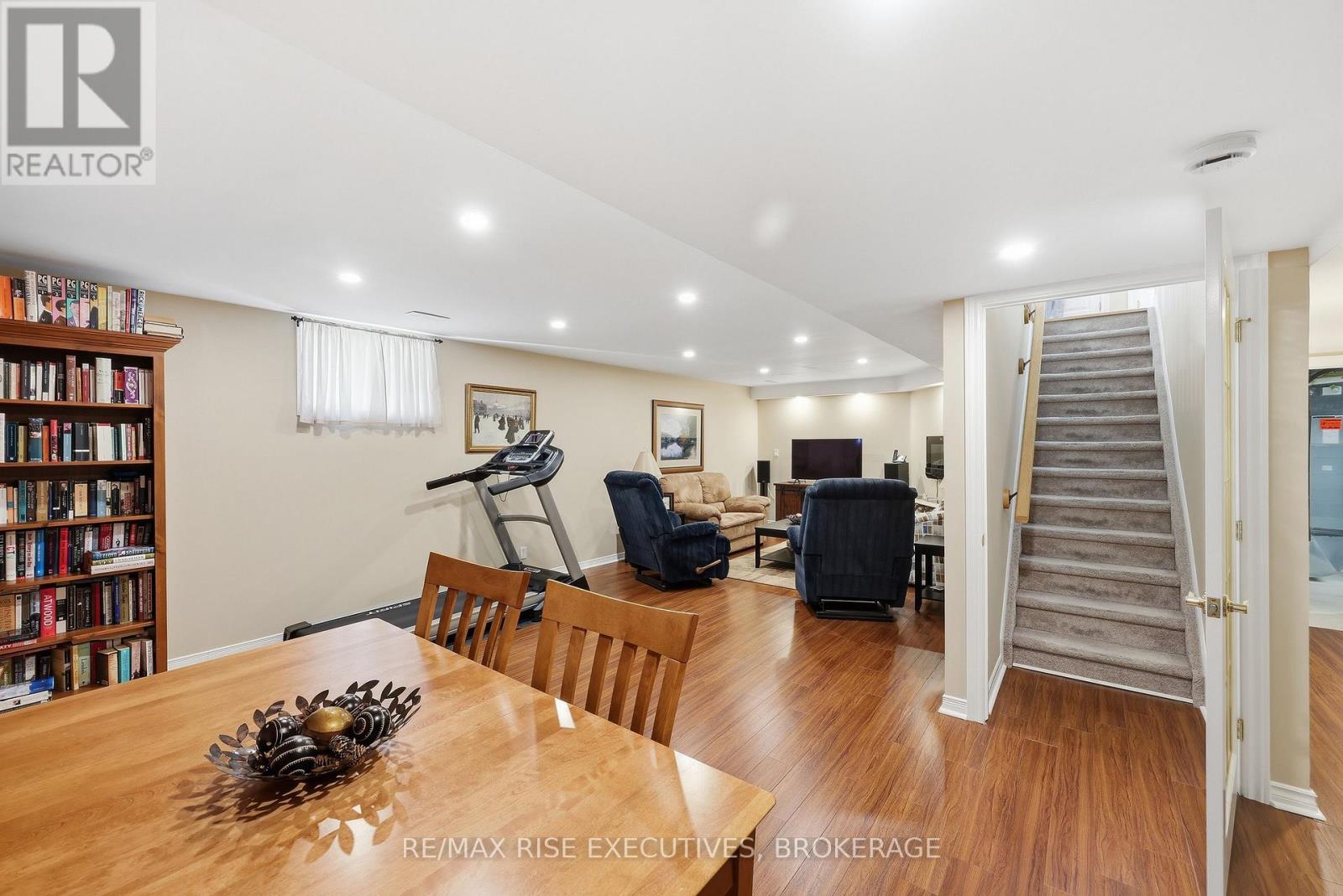 176 Macdougall Drive — photo 23