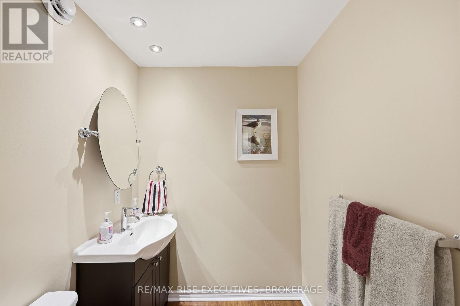 176 Macdougall Drive — photo 32
