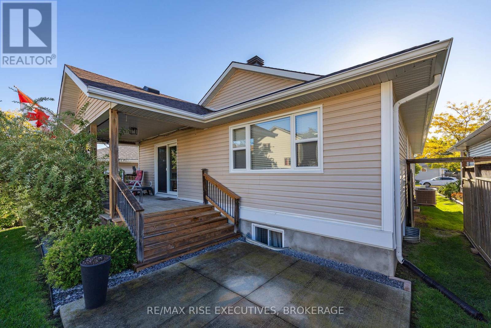 176 Macdougall Drive — photo 38