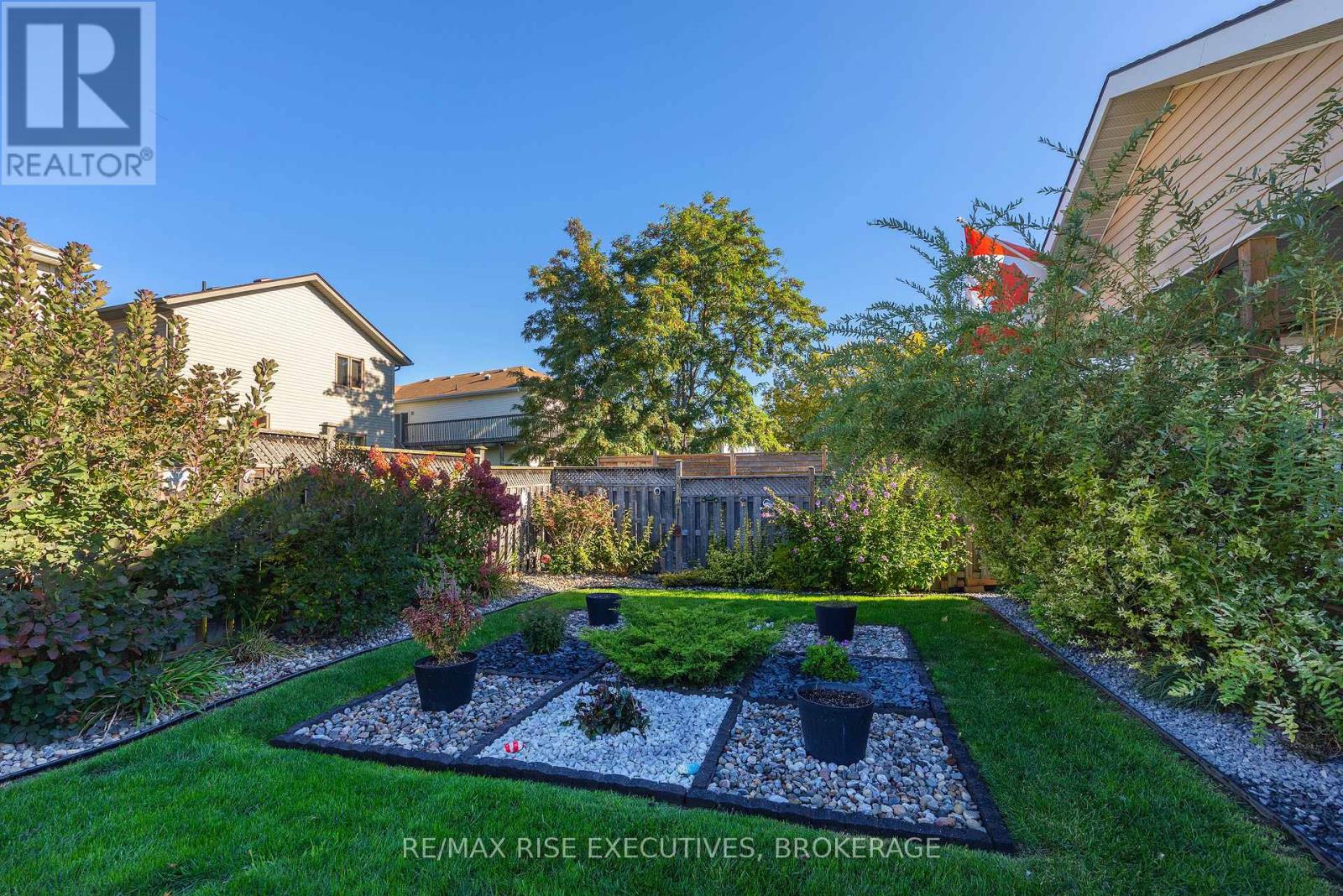176 Macdougall Drive — photo 39