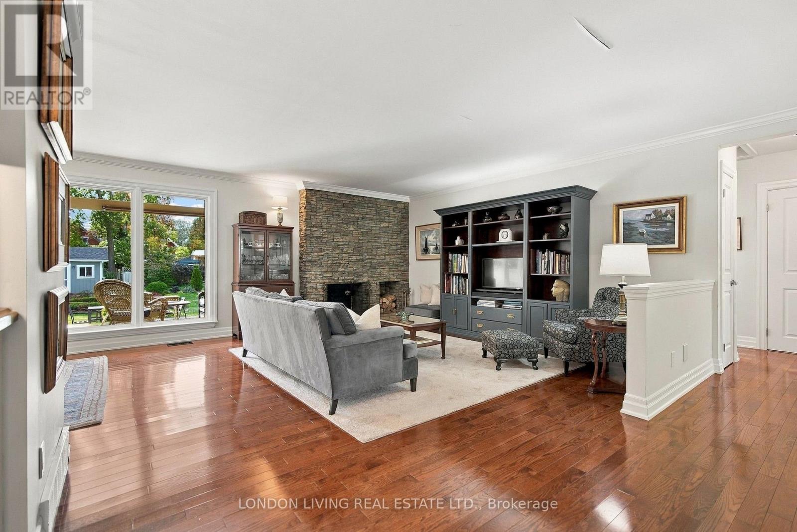 69 Logan Avenue — photo 12
