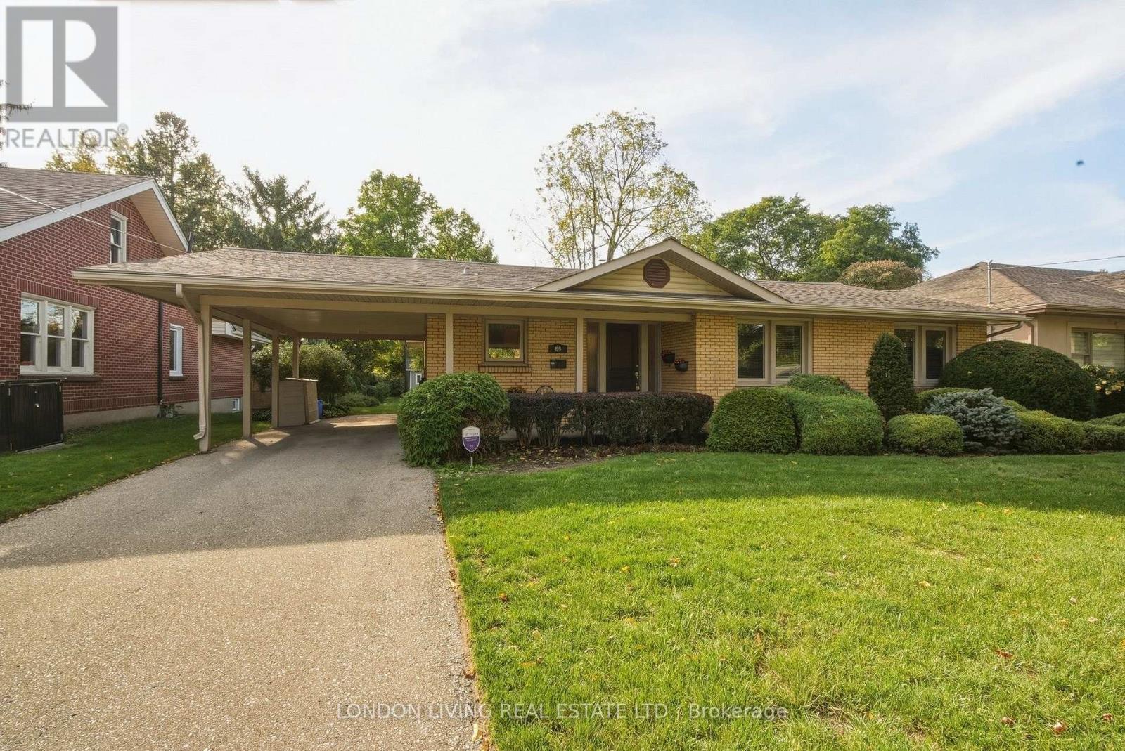 69 Logan Avenue — photo 2