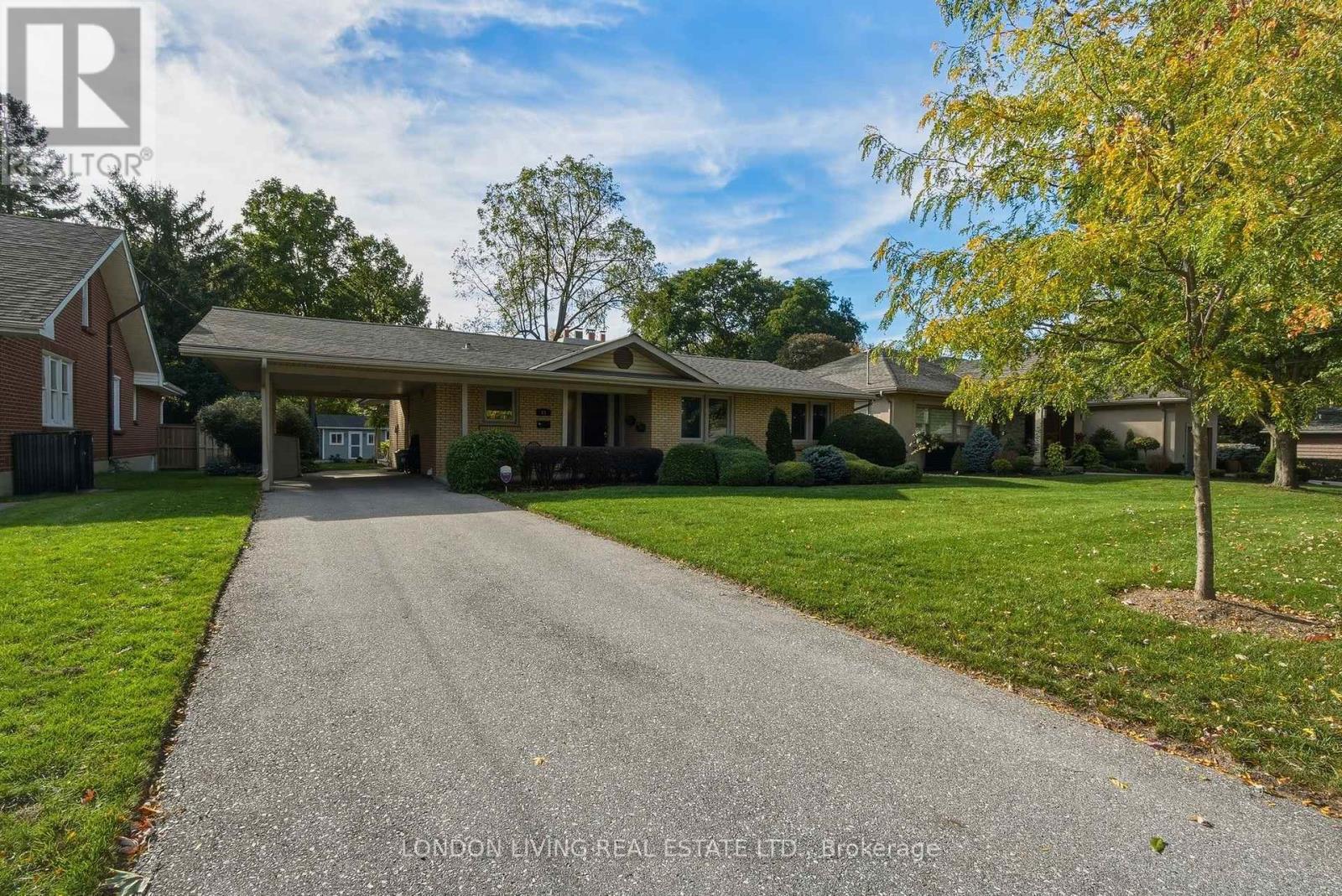 69 Logan Avenue — photo 3