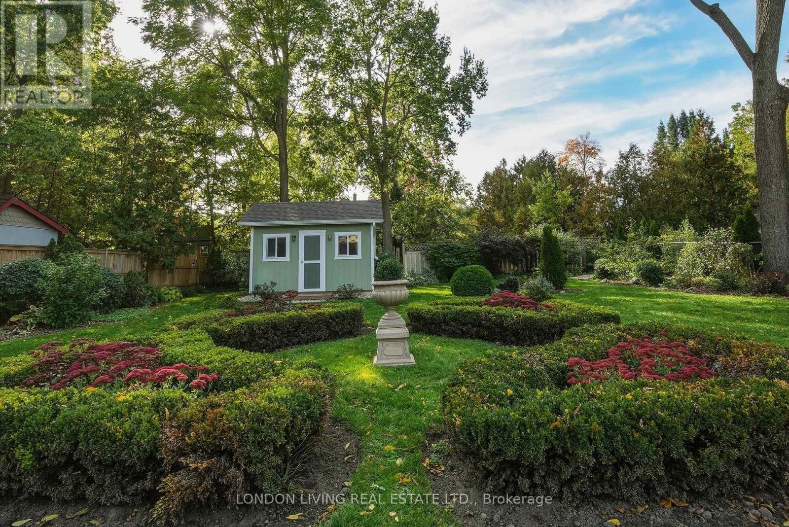 69 Logan Avenue — photo 45