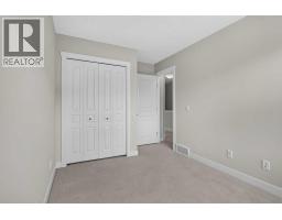 1106 Mckenzie Towne Row SE - photo 33
