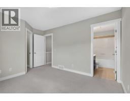 1106 Mckenzie Towne Row SE - photo 27