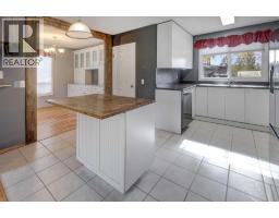 325 Flett Drive NE - photo 8