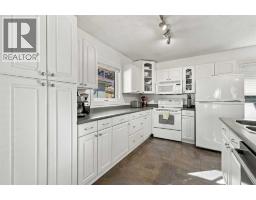 4011 25 Avenue SW - photo 9