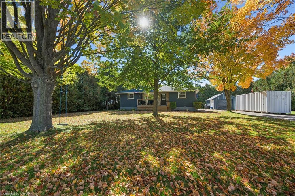15 Emma Street — photo 39