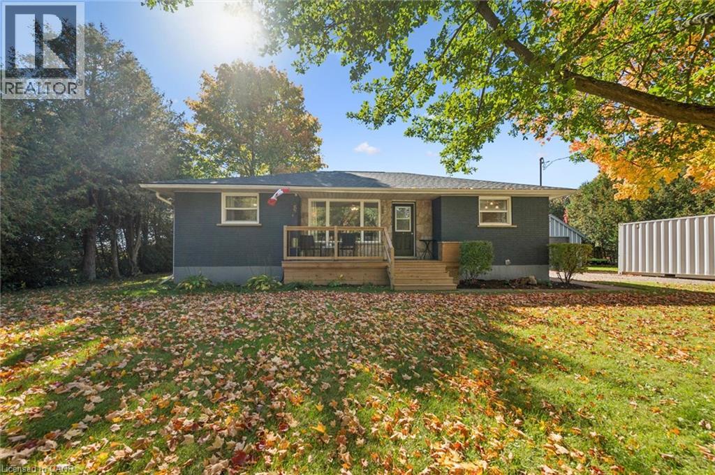 15 Emma Street — photo 40
