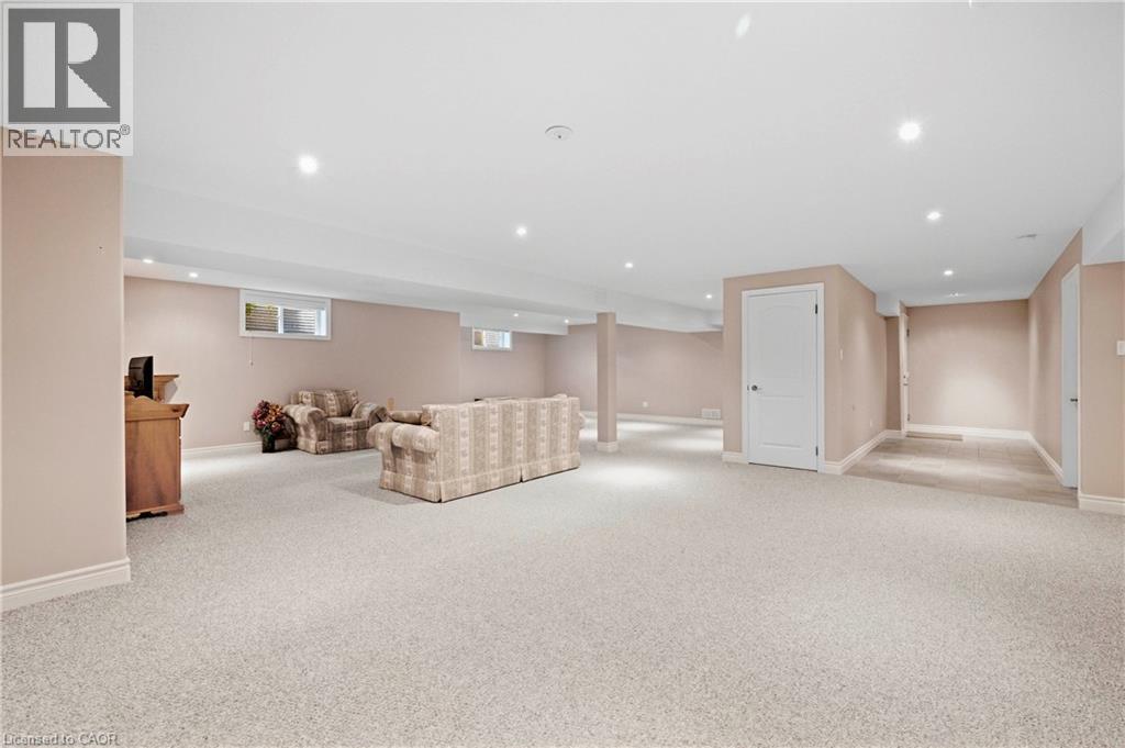 12 WELWOOD Avenue - 33