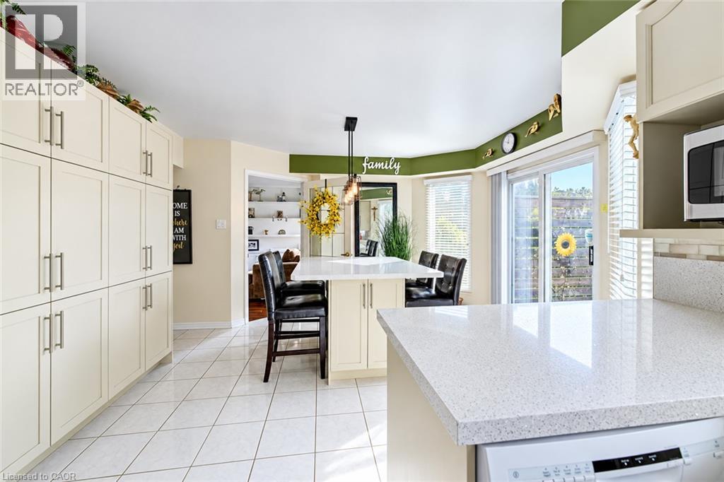 11 Peregrine Crescent — photo 12