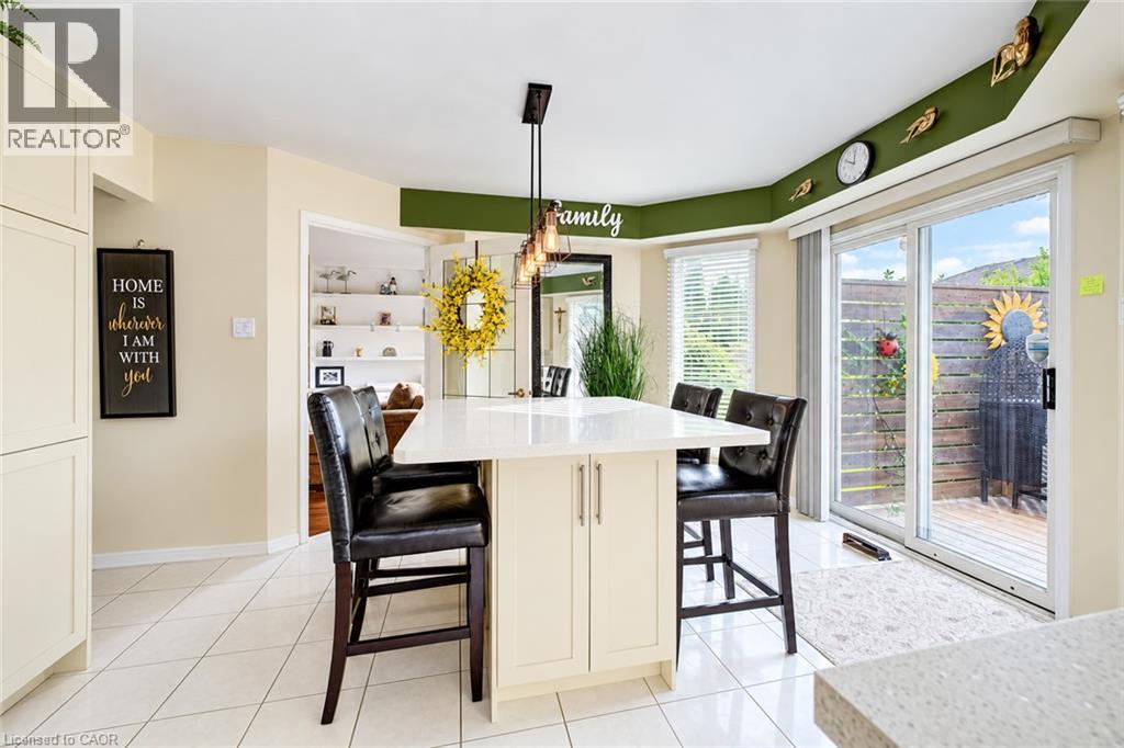 11 Peregrine Crescent — photo 18