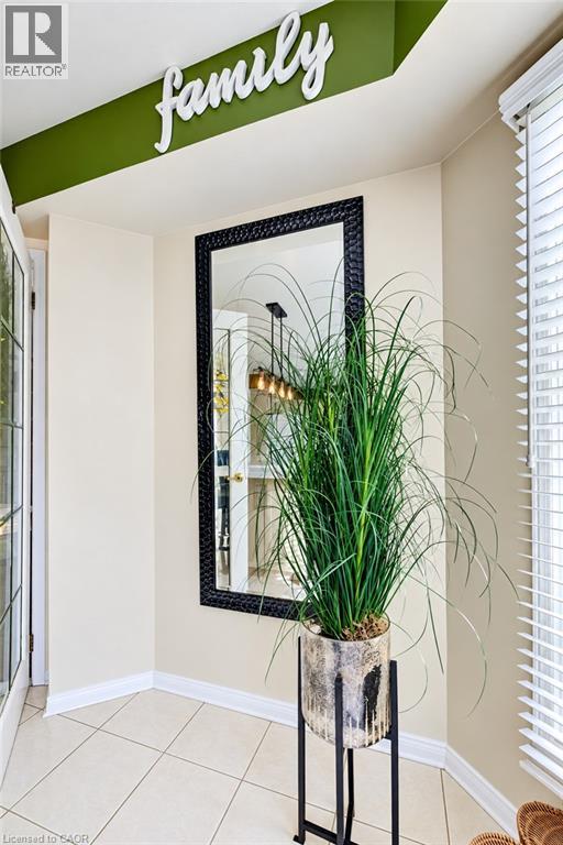 11 Peregrine Crescent — photo 16