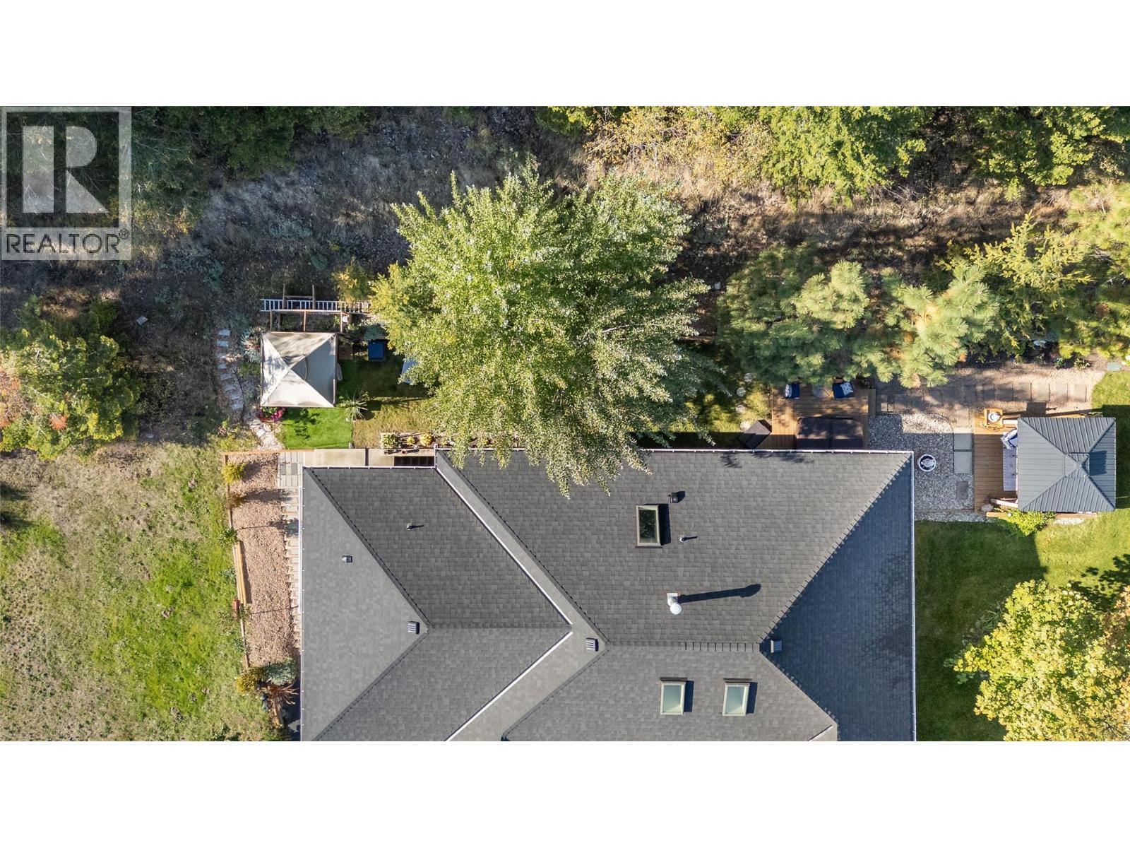  10804 GIANTS HEAD Road, Summerland