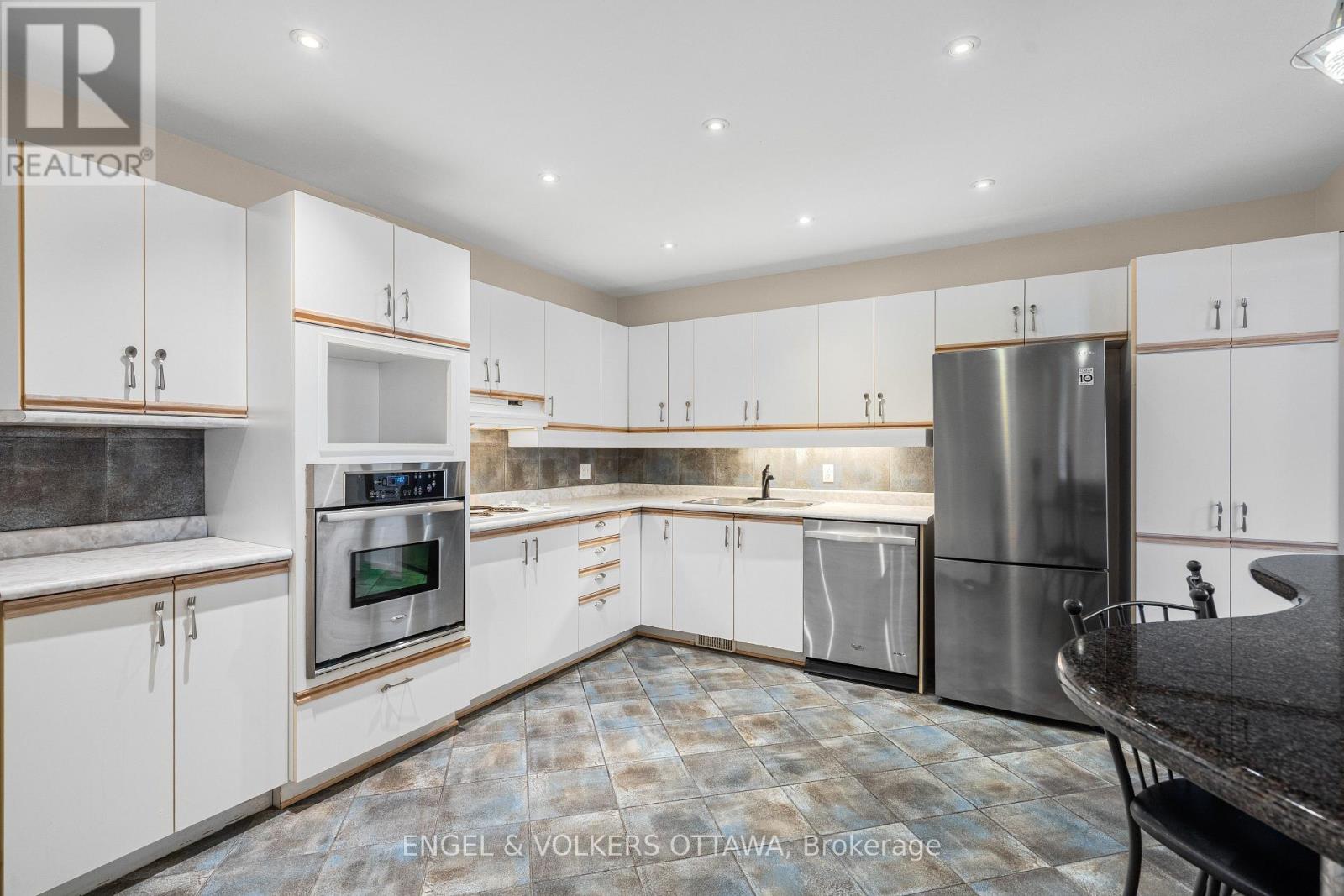 1321 Morley Boulevard — photo 8