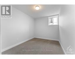 808 Mishi Private, Ottawa, ON K1K5C5 Photo 10