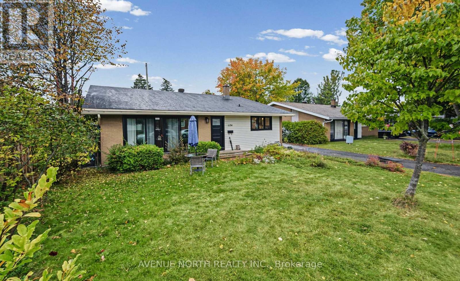 1174 MAYBANK STREET - 1