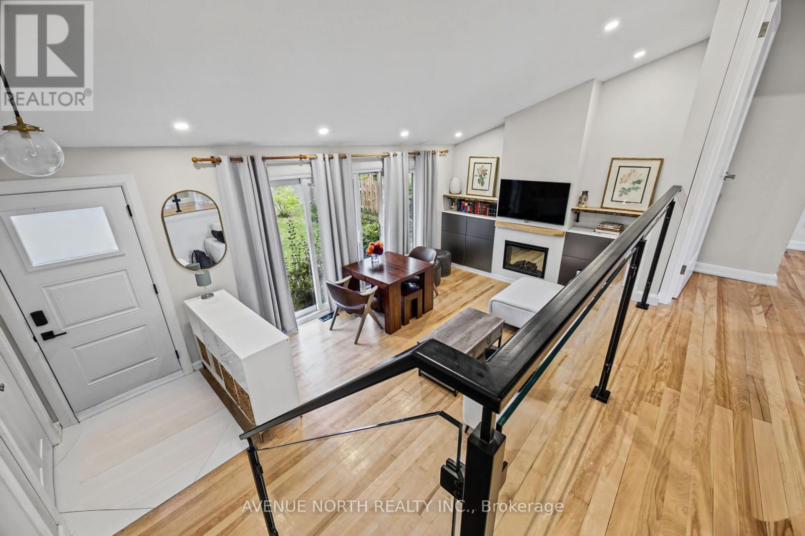 1174 Maybank Street — photo 13