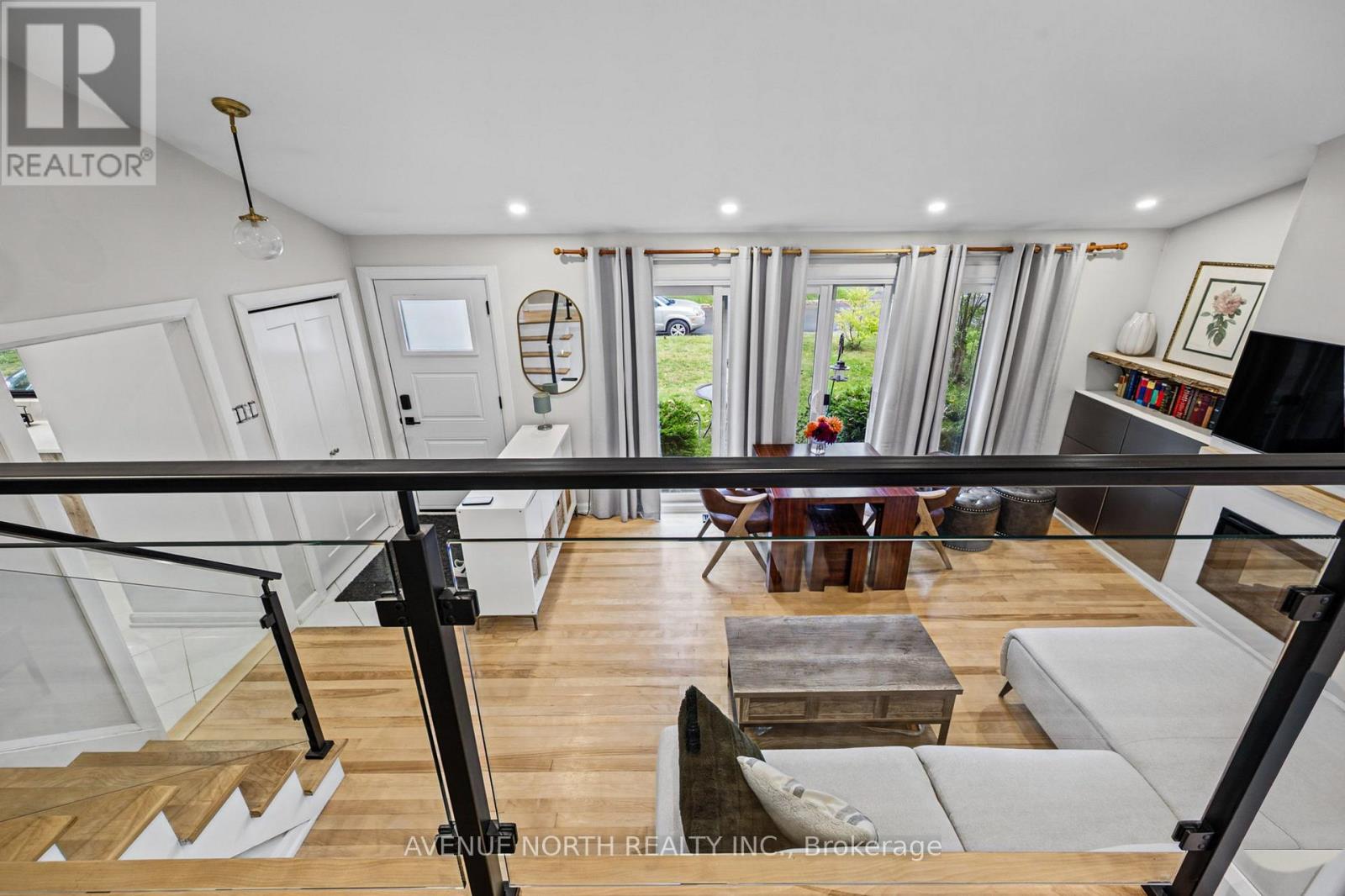 1174 Maybank Street — photo 14
