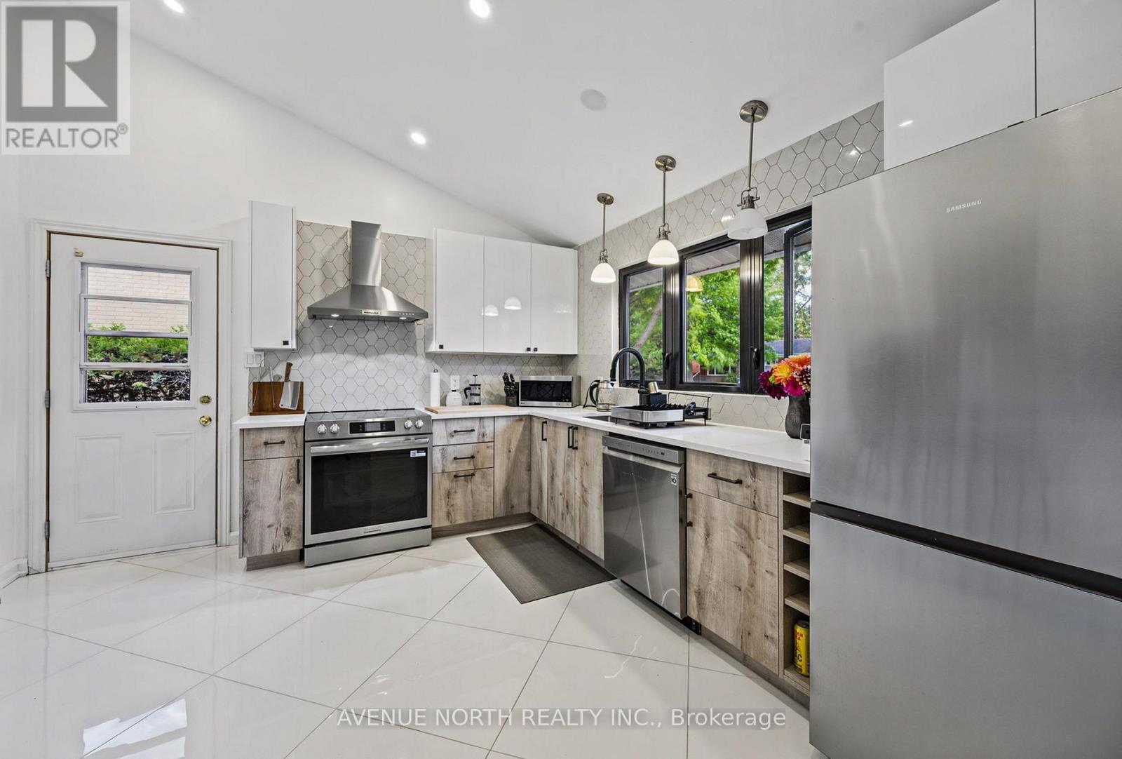 1174 MAYBANK STREET - 19