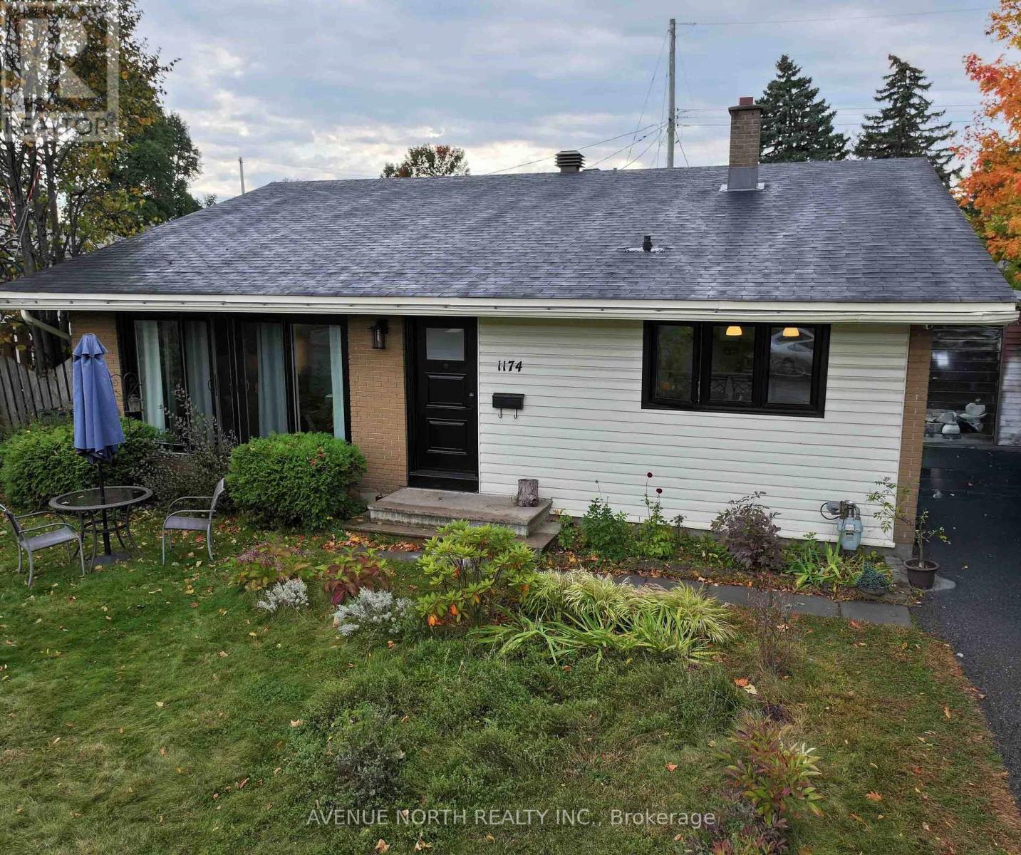 1174 MAYBANK STREET - 2
