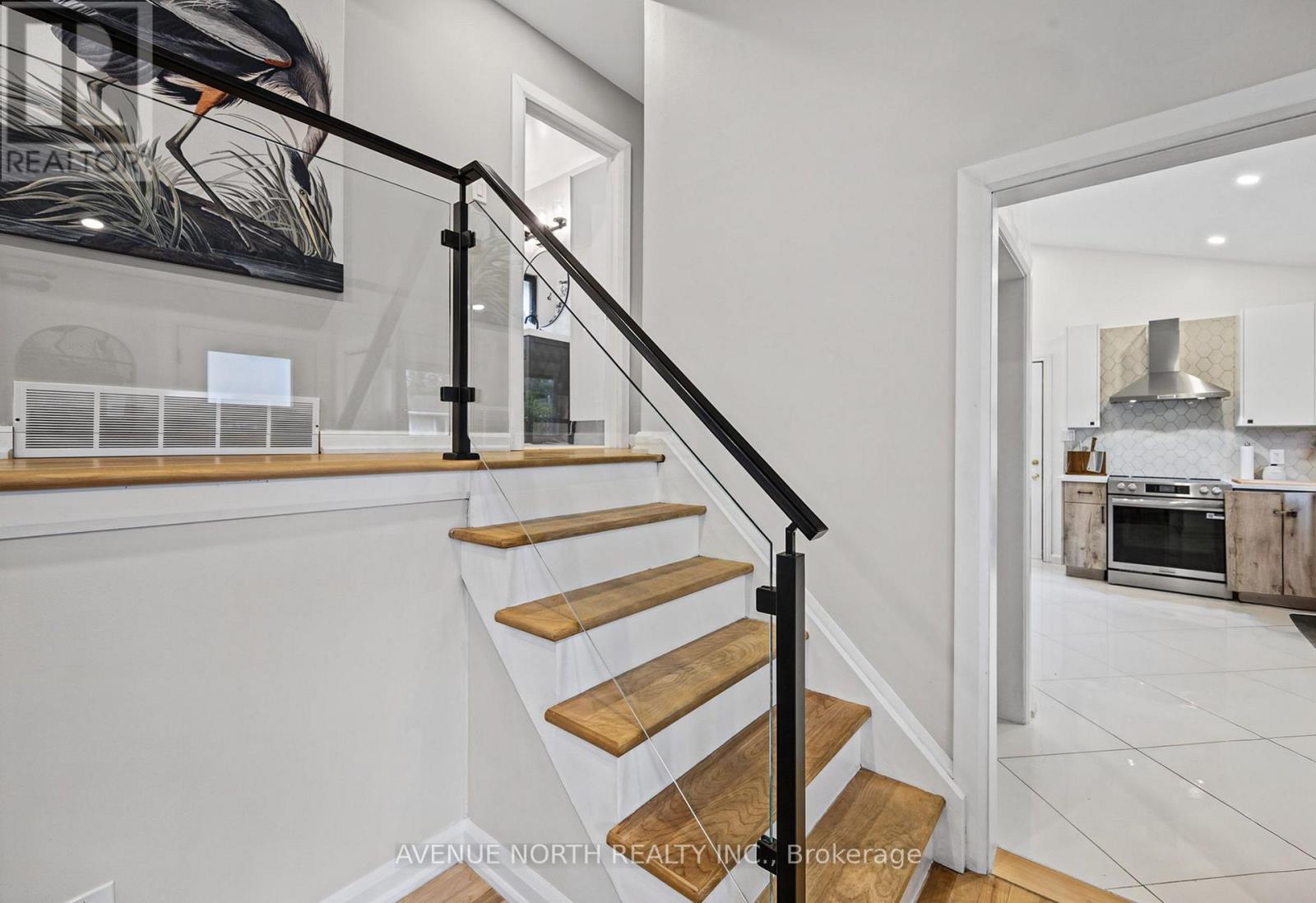 1174 Maybank Street — photo 23