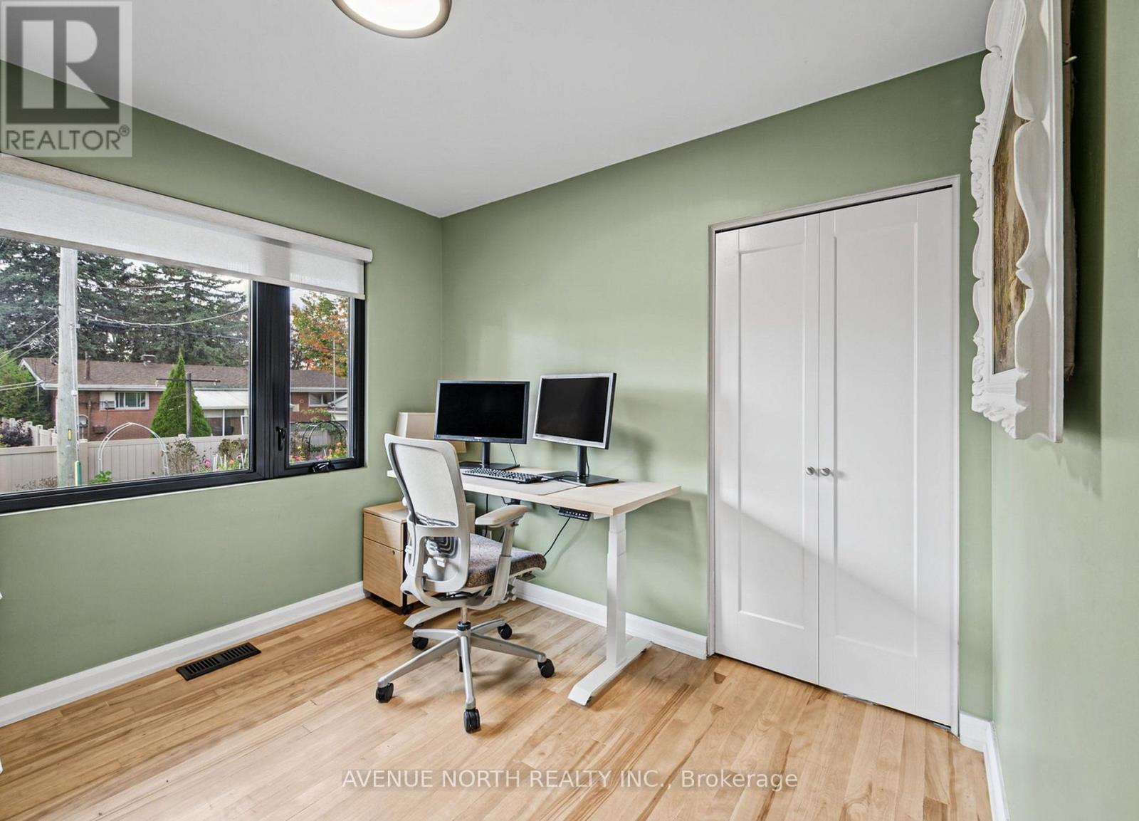 1174 Maybank Street — photo 28