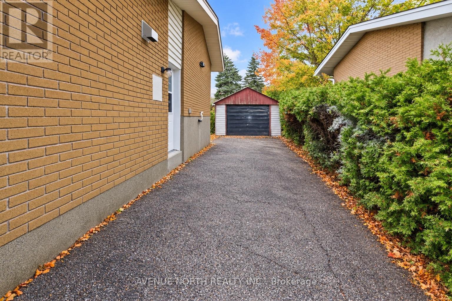 1174 MAYBANK STREET - 37