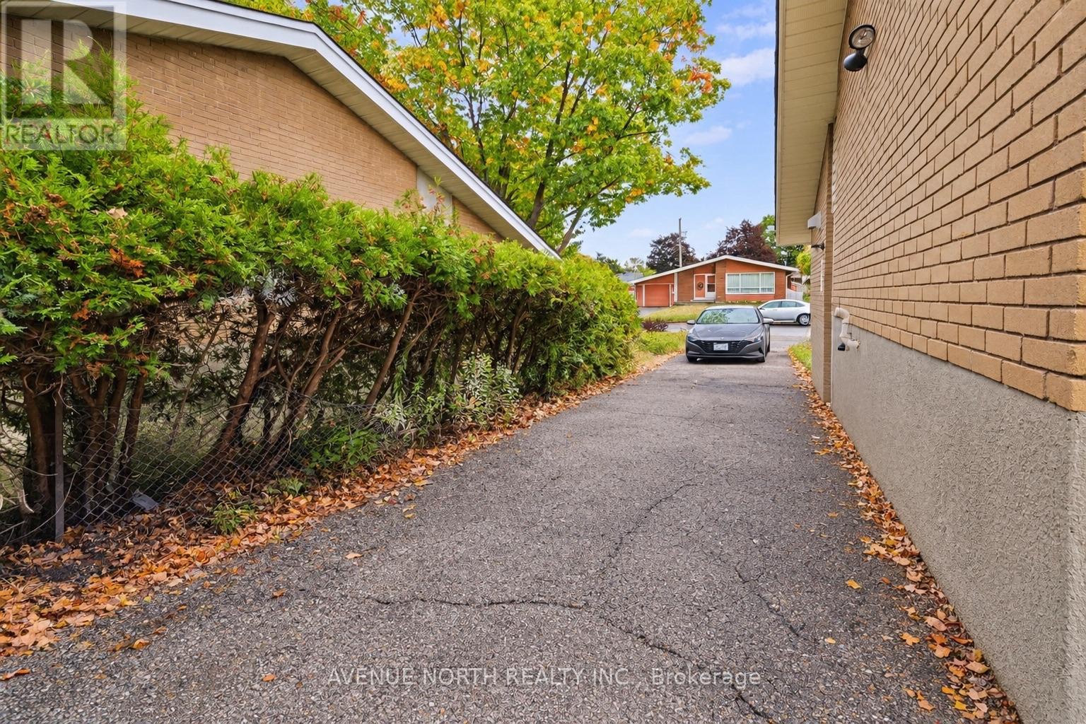 1174 MAYBANK STREET - 38