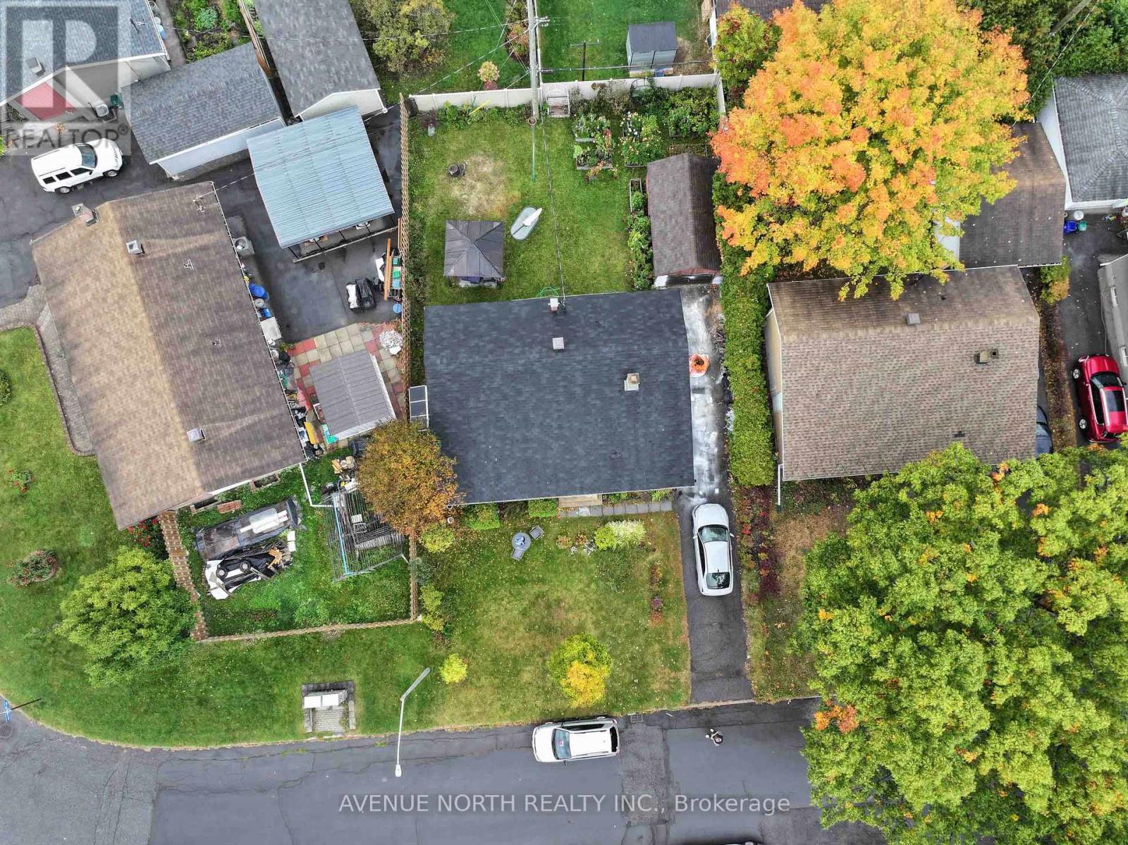 1174 MAYBANK STREET - 40