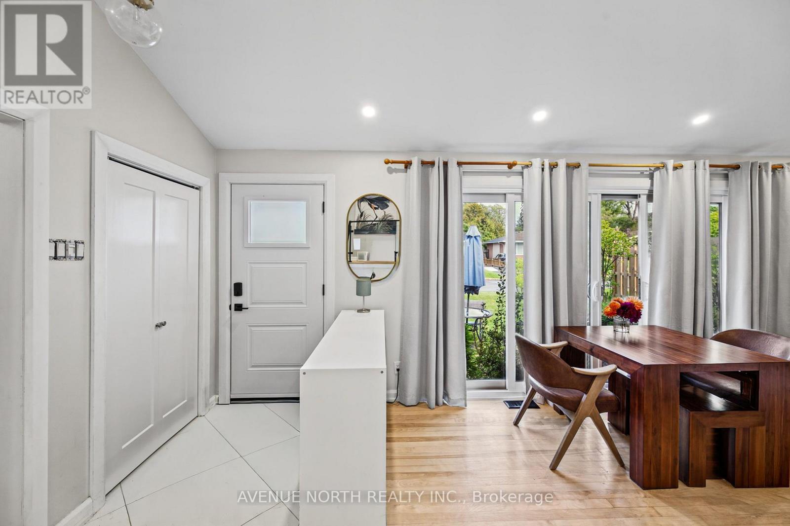 1174 MAYBANK STREET - 5