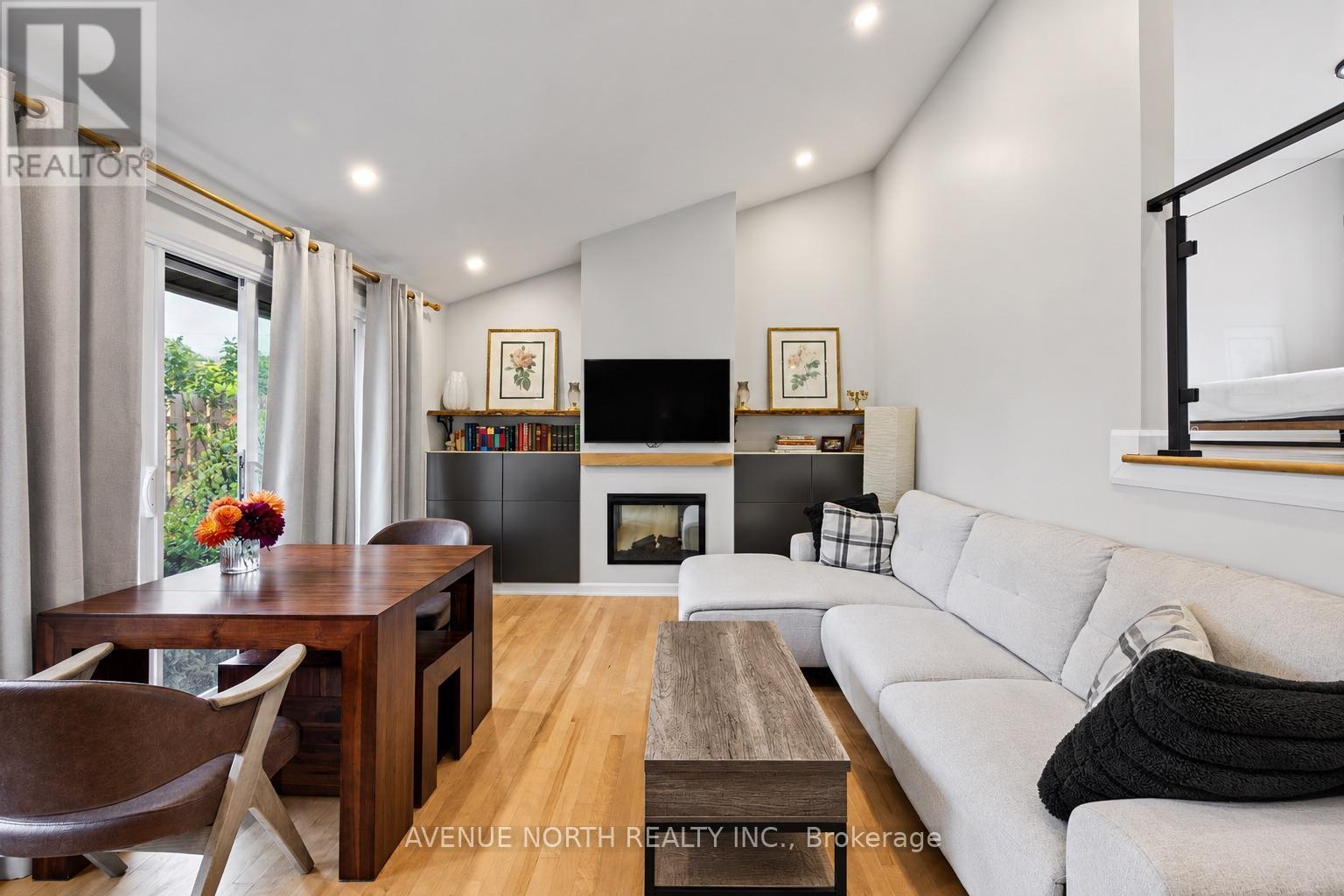 1174 Maybank Street — photo 7
