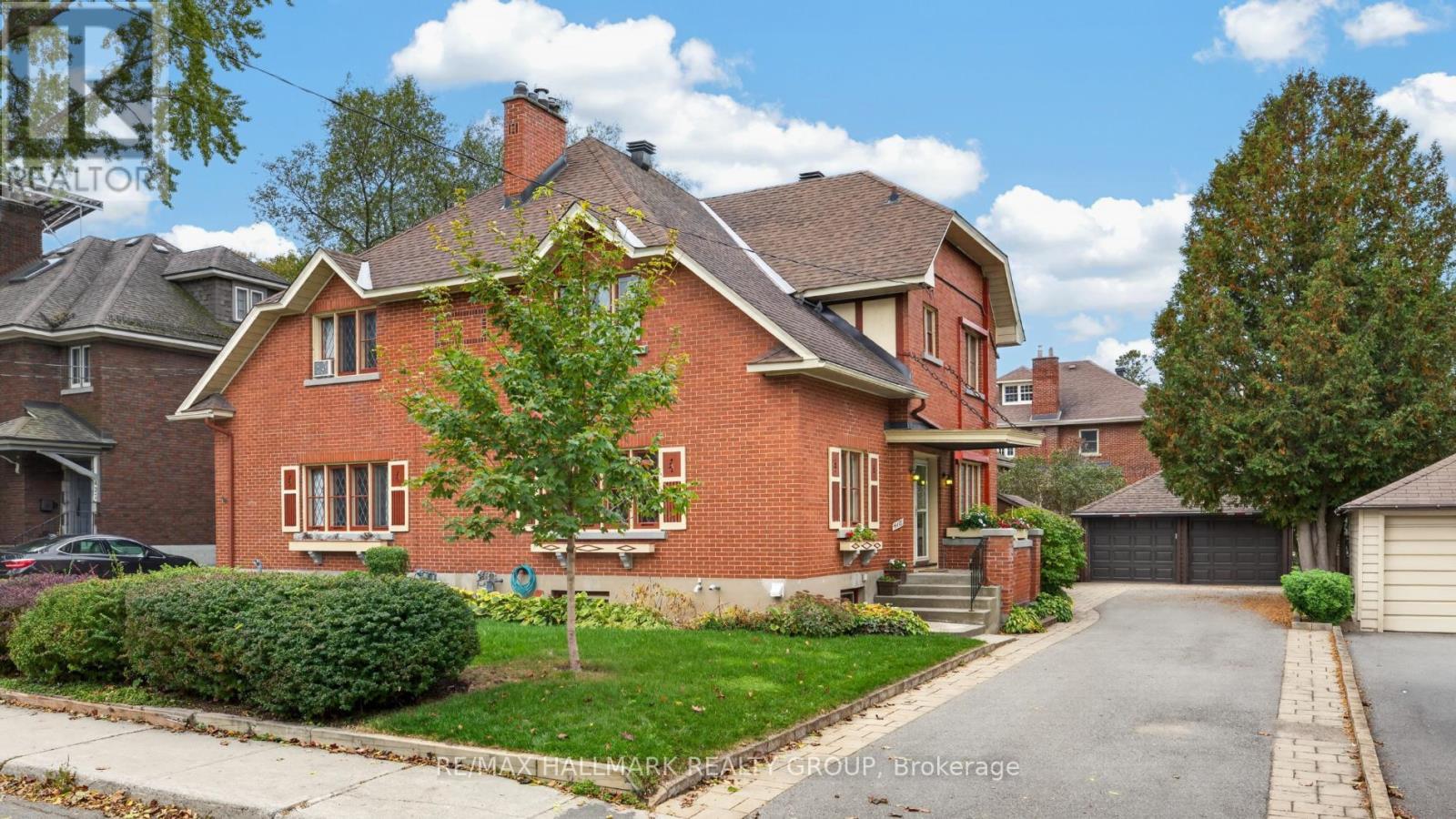 418 HAMILTON AVENUE S - 1
