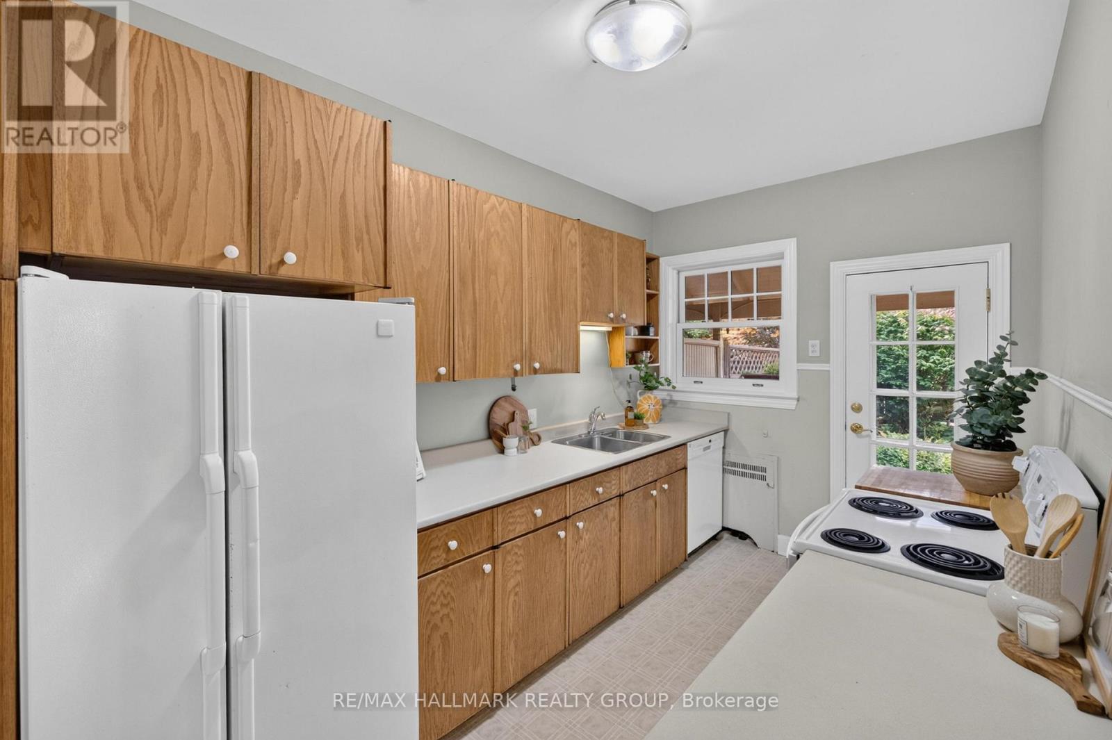418 Hamilton Avenue South — photo 11