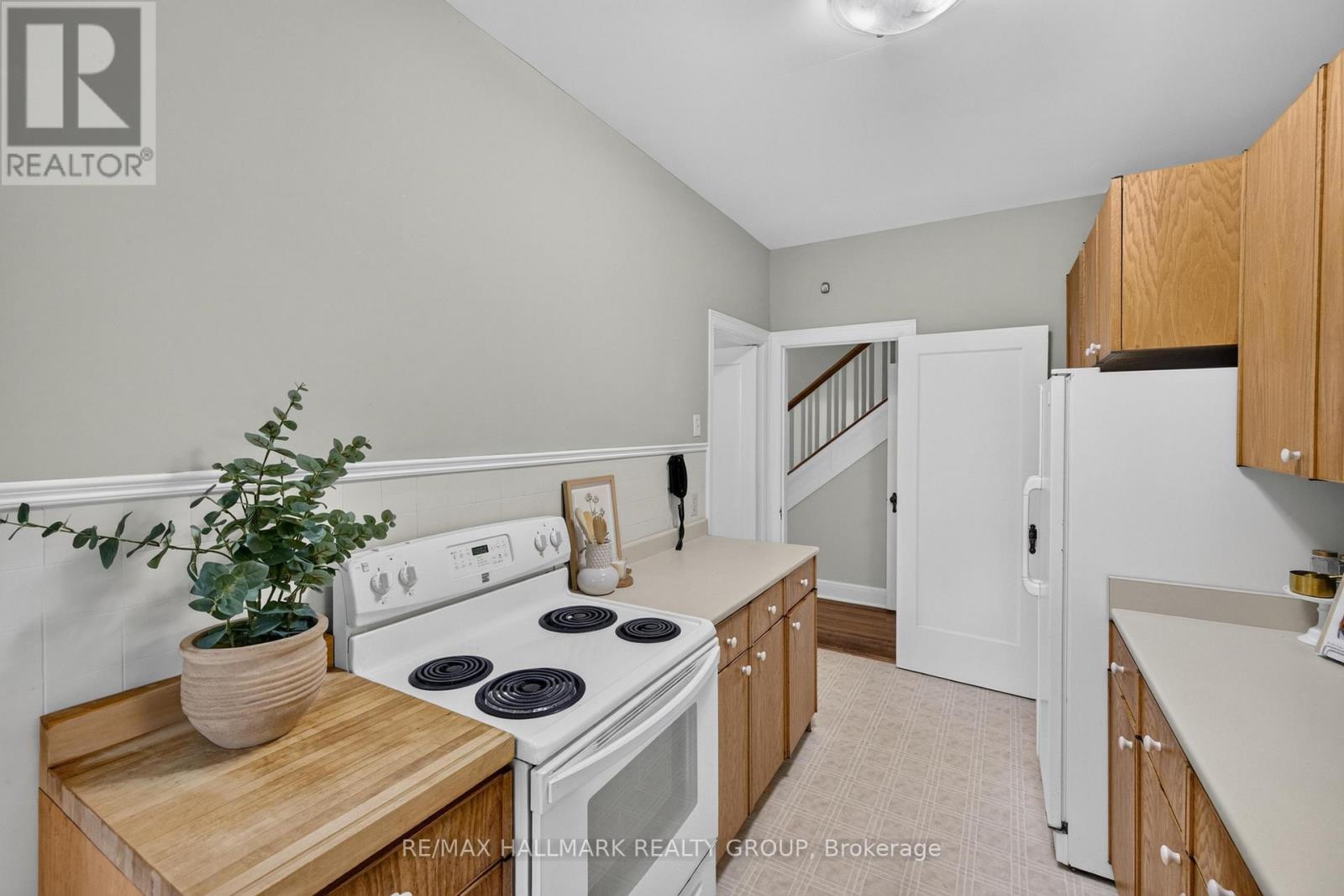 418 HAMILTON AVENUE S - 12