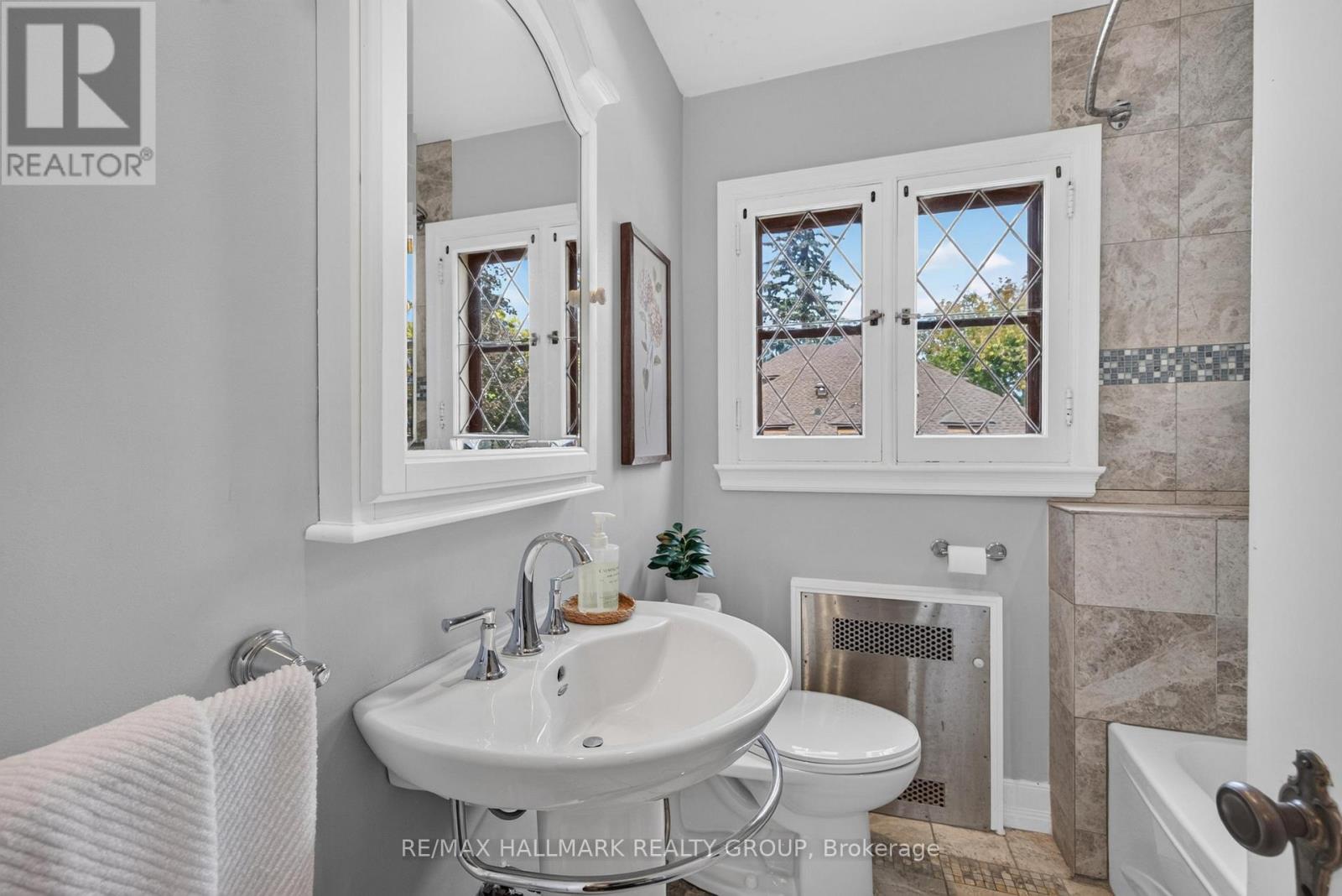418 HAMILTON AVENUE S - 21