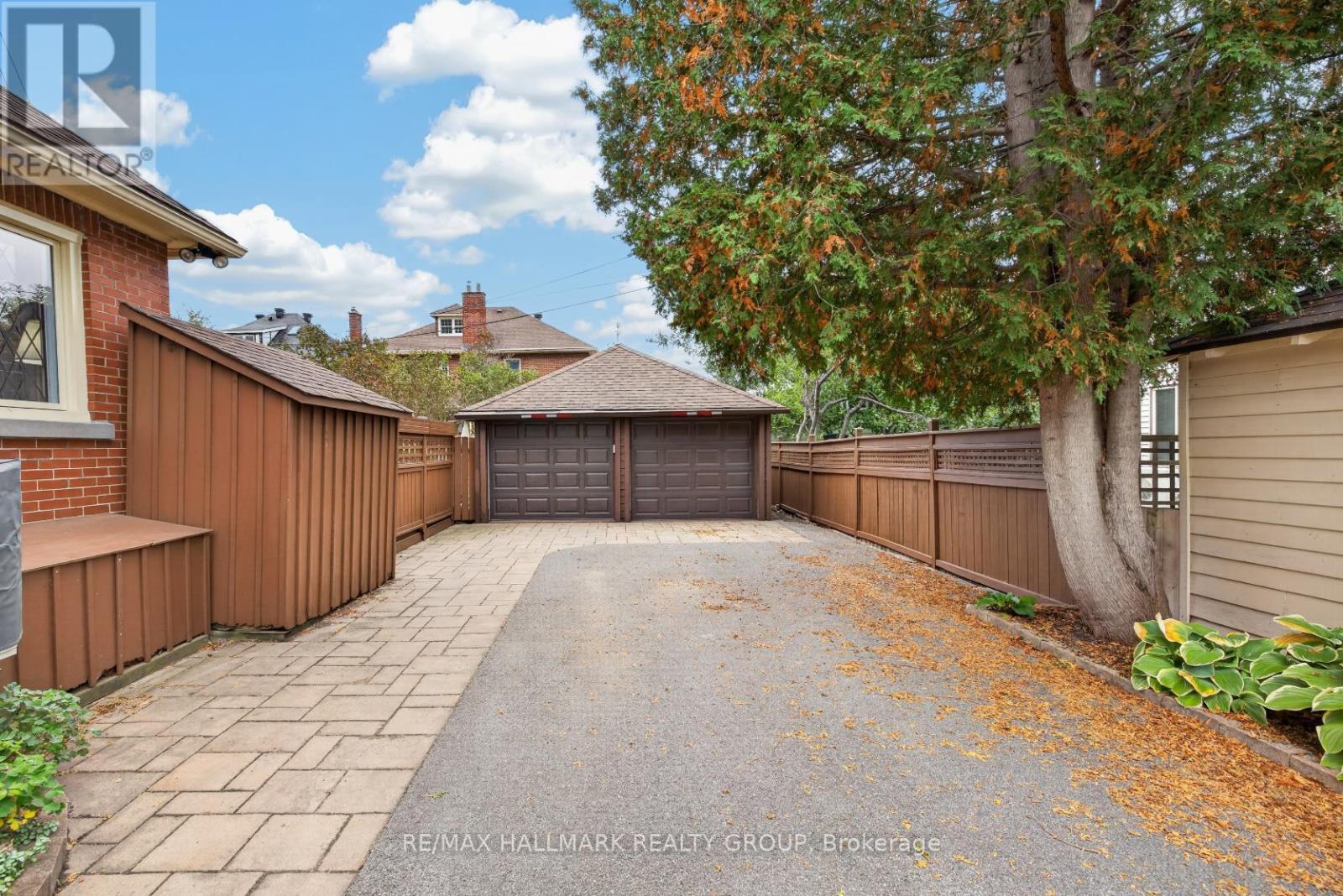 418 HAMILTON AVENUE S - 25