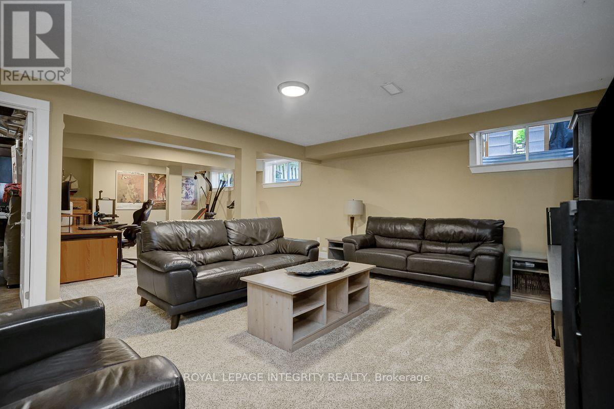 163 Bonnyley Crescent — photo 37