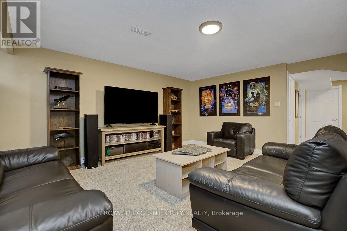 163 Bonnyley Crescent — photo 39
