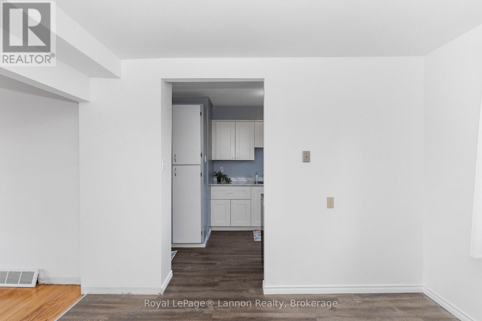 103a Redwood Avenue West — photo 12