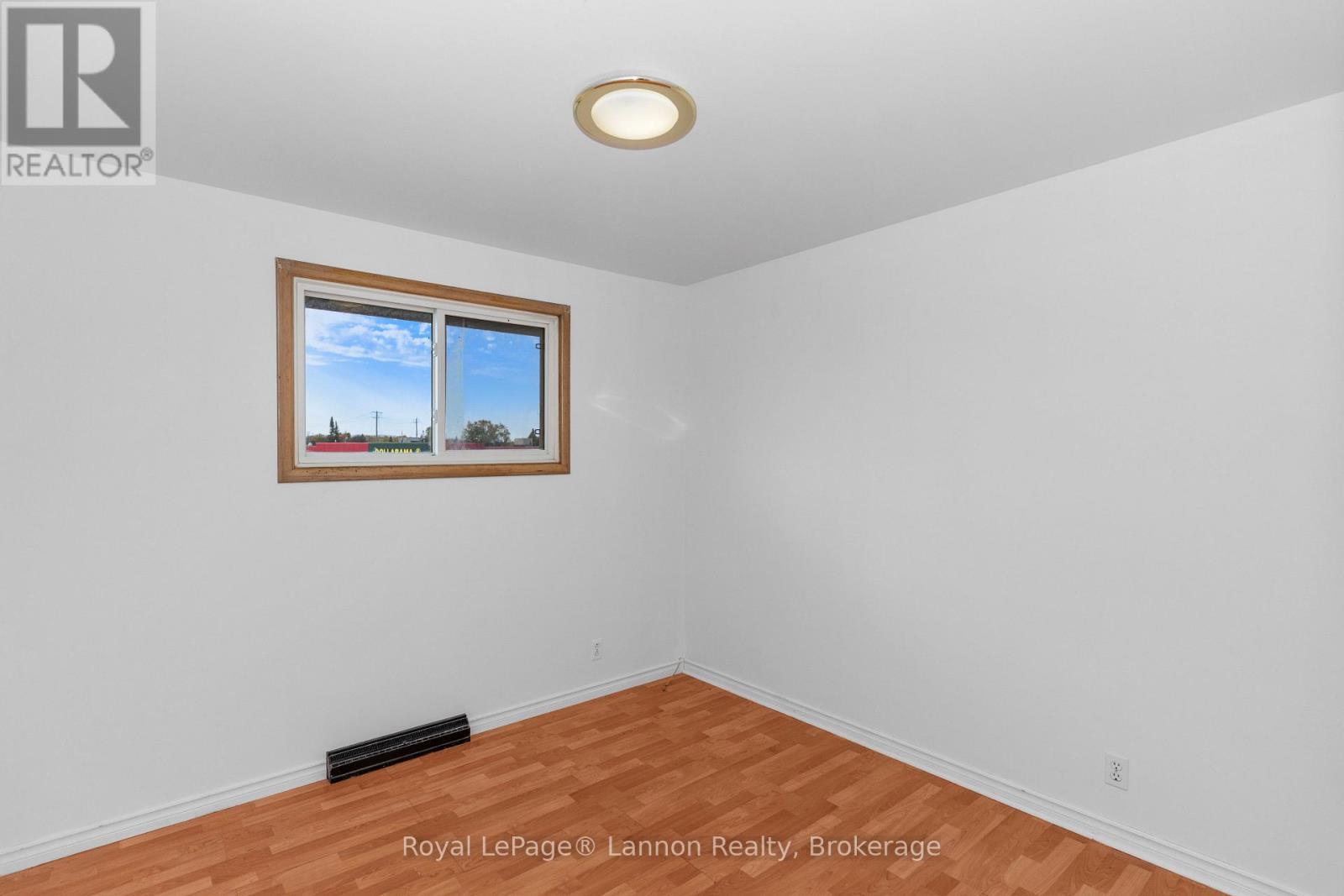 103a Redwood Avenue West — photo 15