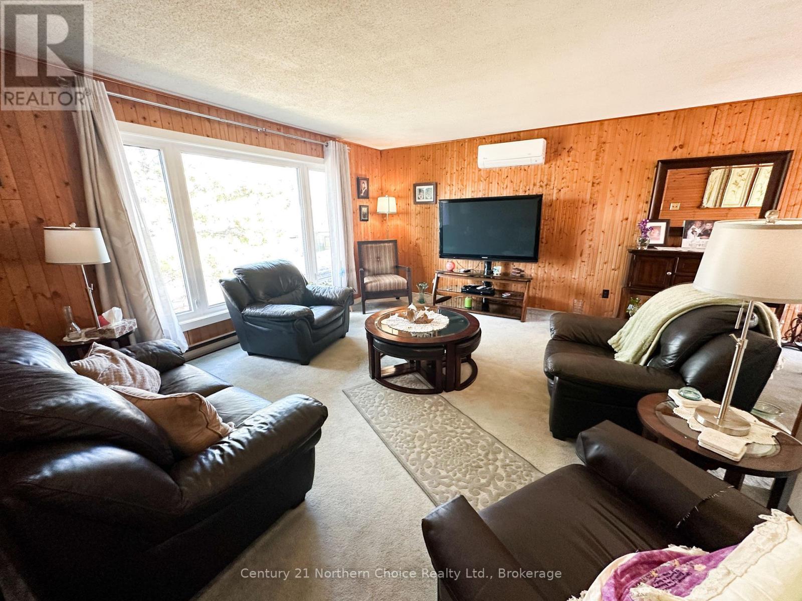 98 Detta Road — photo 8